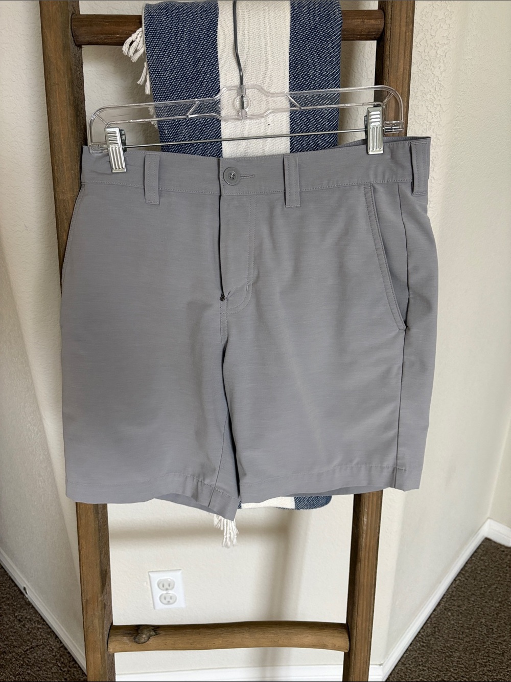 Travis Mathew 8in Tech Shorts